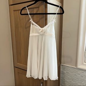 Betsey Johnson Intimates Babydoll Pleated White Chemise Nightie